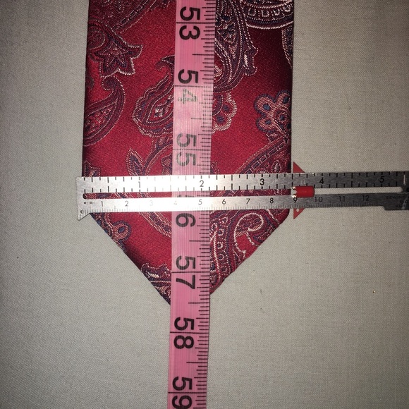 Wembley Red Paisley Pattern Tie - Picture 5 of 5